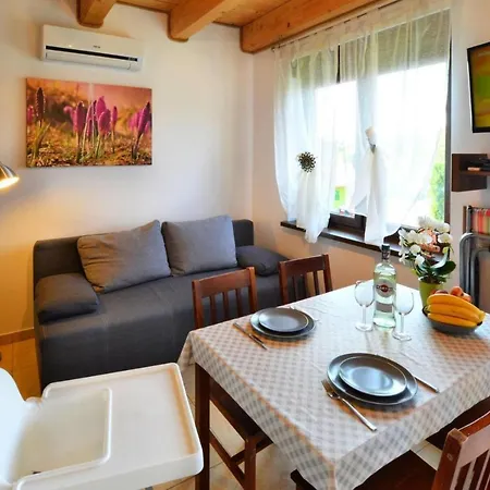 Apartmán Comfortable Apartment, Air Conditioning